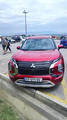 Mitsubishi Outlander ქირავდება საქართველოში