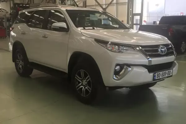 Toyota Fortuner ქირავდება საქართველო -ში
