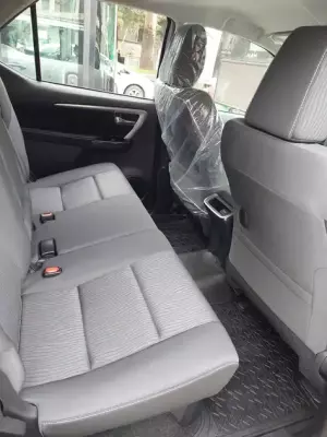 Toyota Fortuner для аренды в Сенаки