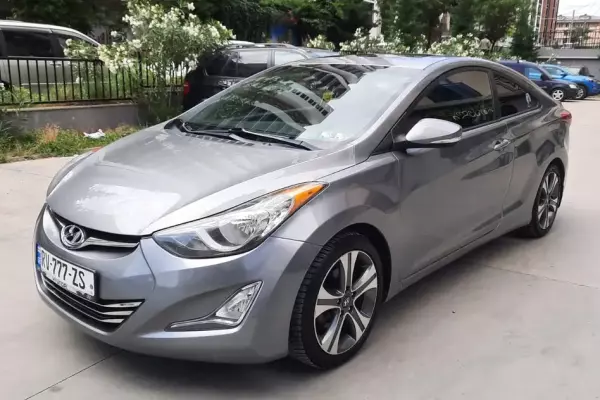 Hyundai Elantra ქირავდება გუდაური -ში