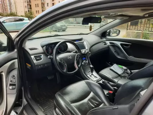 Hyundai Elantra для аренды в Шекветили