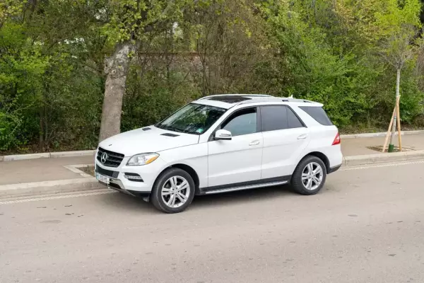 Mercedes ML 350 for rent in Shekvetili