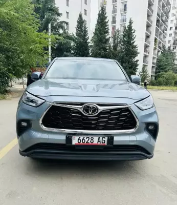 Toyota Highlander ქირავდება საქართველოში