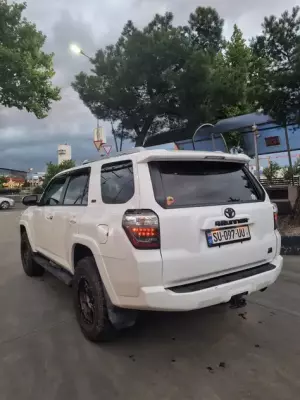 Toyota 4Runner ქირავდება სტეფანწმინდაში