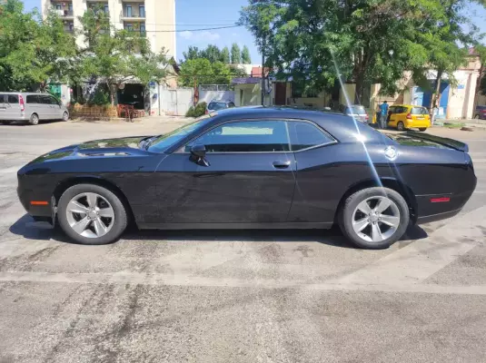 Dodge Challenger ქირავდება საქართველოში