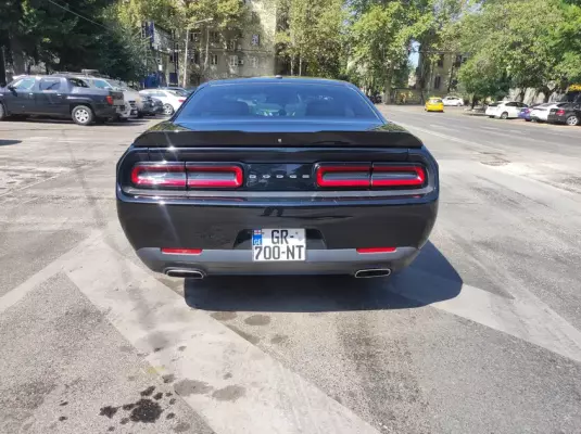 Dodge Challenger ქირავდება საქართველოში