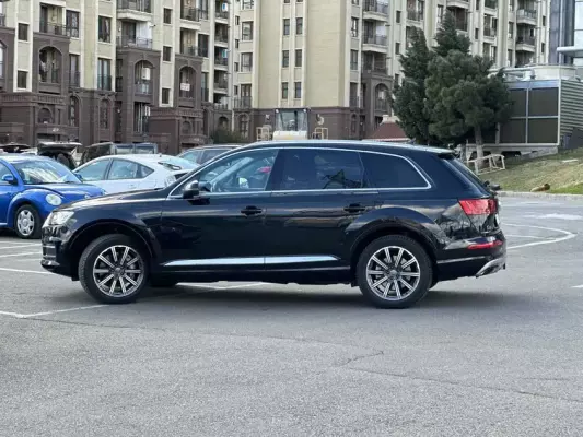 Audi Q7 ქირავდება საქართველოში