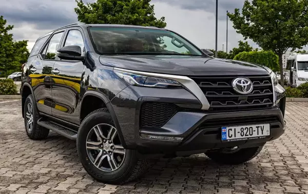 Toyota Fortuner ქირავდება საქართველოში