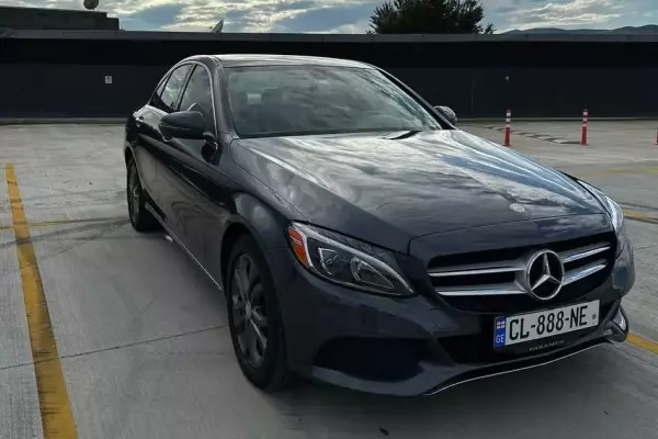 Mercedes C300 для аренды в Боржоми