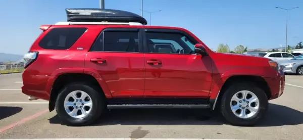 Toyota 4Runner ქირავდება სტეფანწმინდაში