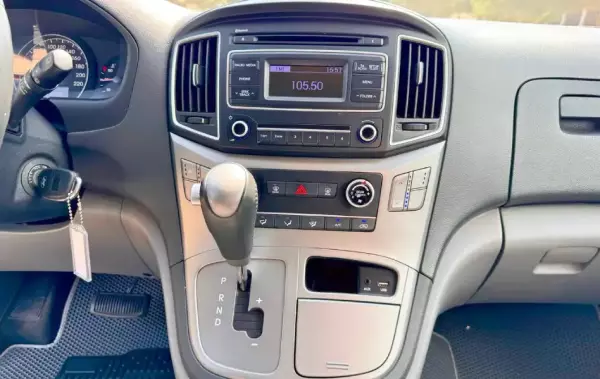 Hyundai H1 ქირავდება ბათუმში