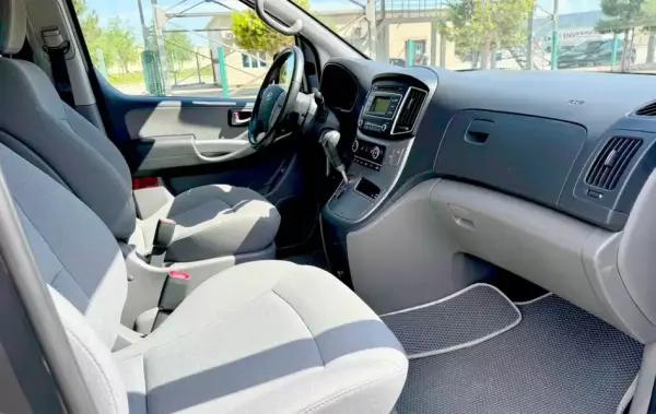 Hyundai H1 ქირავდება ბათუმში