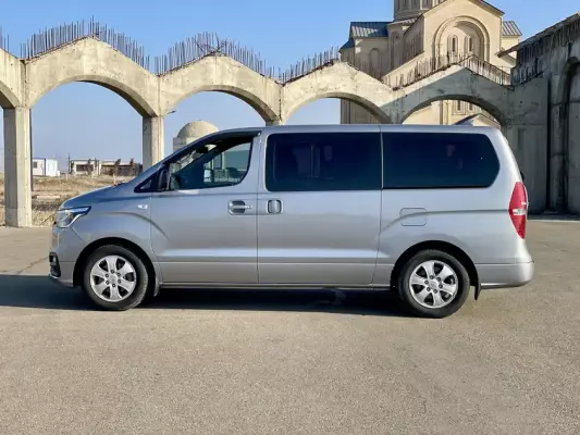 Hyundai Grand Starex ქირავდება საქართველოში