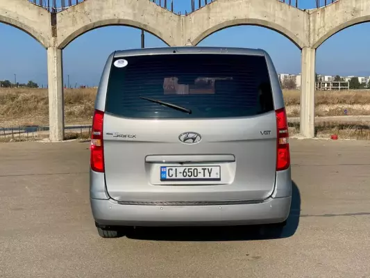 Hyundai Grand Starex ქირავდება საქართველოში