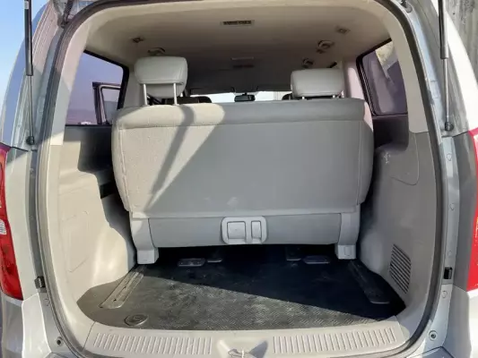 Hyundai Grand Starex ქირავდება საქართველოში