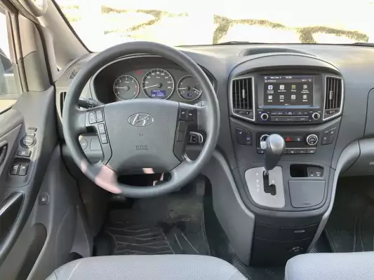 Hyundai Grand Starex ქირავდება საქართველოში