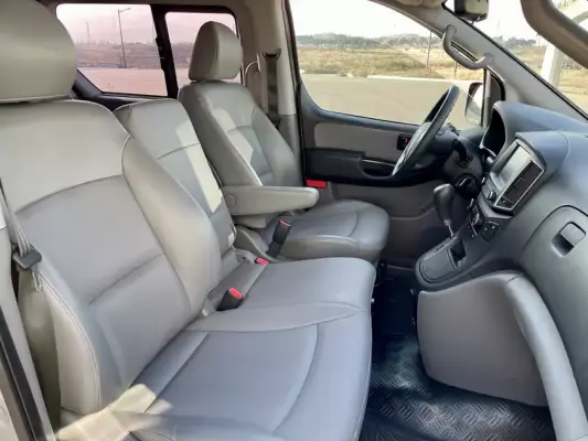 Hyundai Grand Starex ქირავდება საქართველოში