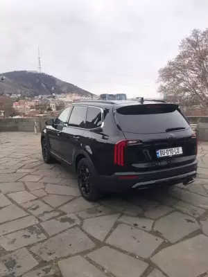 KIA Telluride для аренды в Боржоми