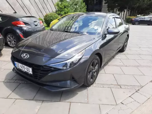 Hyundai Elantra ქირავდება საქართველოში
