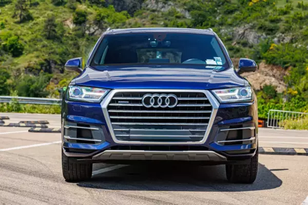 Audi Q7 ქირავდება ბორჯომში
