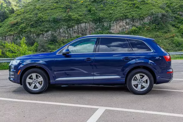 Audi Q7 ქირავდება ბორჯომში