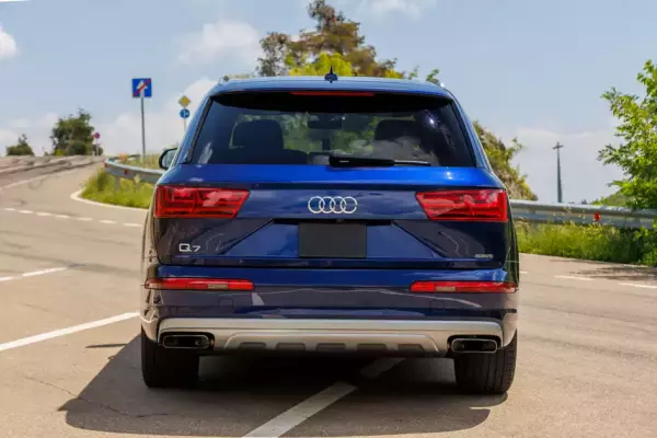 Audi Q7 ქირავდება ბორჯომში
