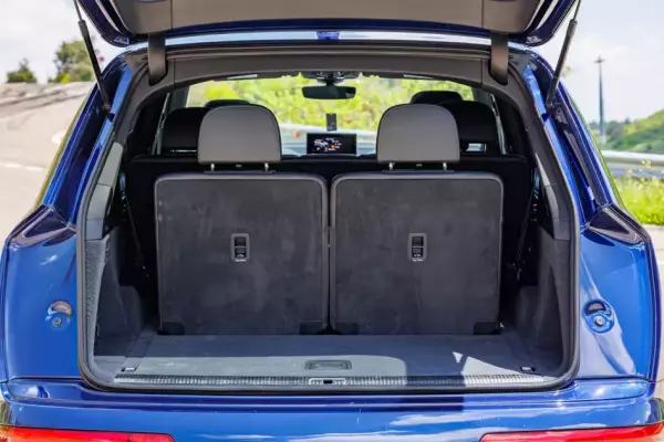 Audi Q7 ქირავდება ბორჯომში