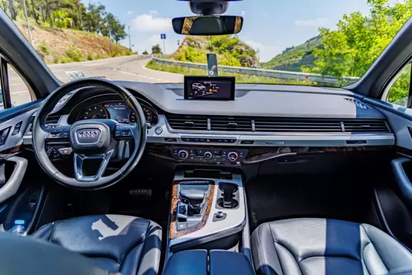 Audi Q7 ქირავდება ბორჯომში