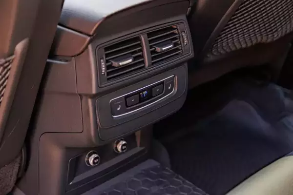 Audi Q7 ქირავდება ბორჯომში