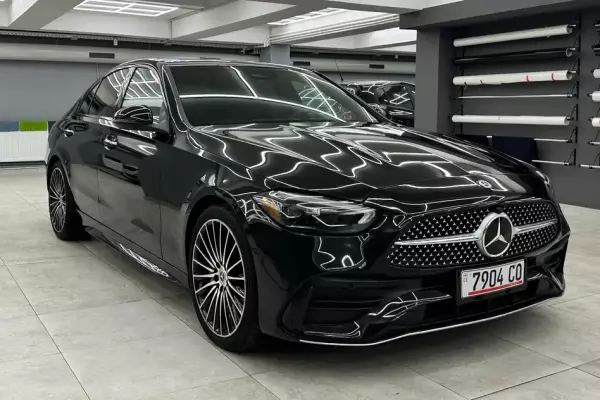 Mercedes C300 для аренды в Боржоми