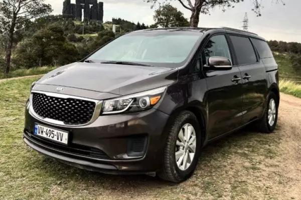 KIA Sedona ქირავდება გუდაური -ში