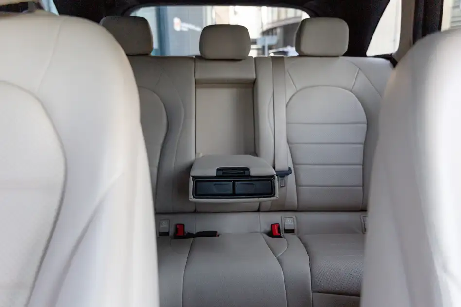 Mercedes GLC 300 для аренды в Грузии