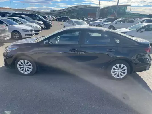 KIA Cerato ქირავდება საქართველოში