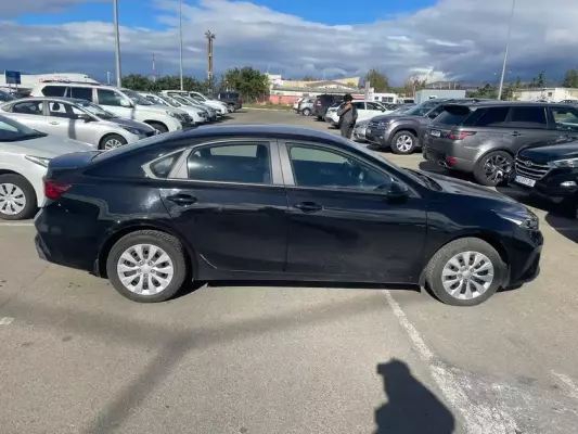 KIA Cerato ქირავდება საქართველოში