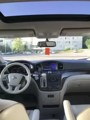 Nissan Quest ქირავდება საქართველოში
