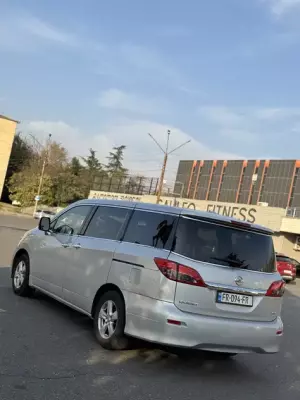 Nissan Quest ქირავდება საქართველოში