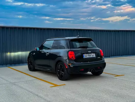 Mini Cooper ქირავდება საქართველოში