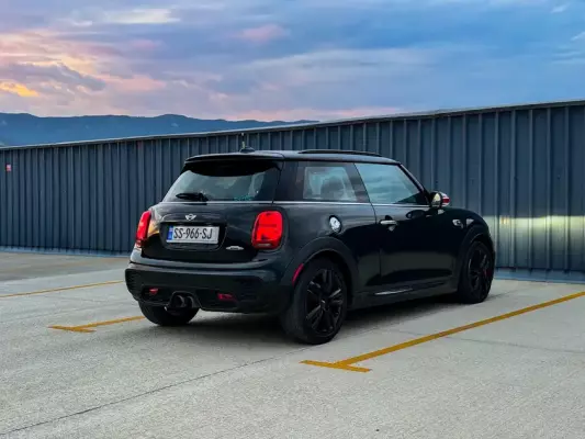 Mini Cooper ქირავდება საქართველოში