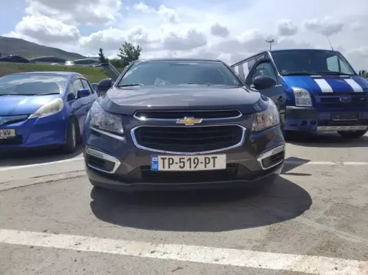 Chevrolet Cruze ქირავდება საქართველოში