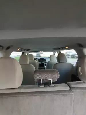Toyota Sienna ქირავდება ჩაქვში