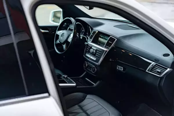 Mercedes GL 350 ქირავდება საქართველოში