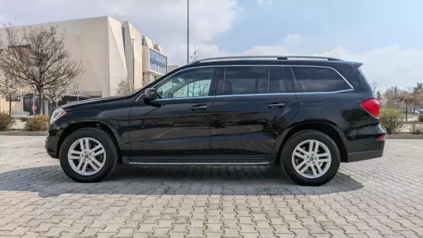 Mercedes GL 450 ქირავდება საქართველოში