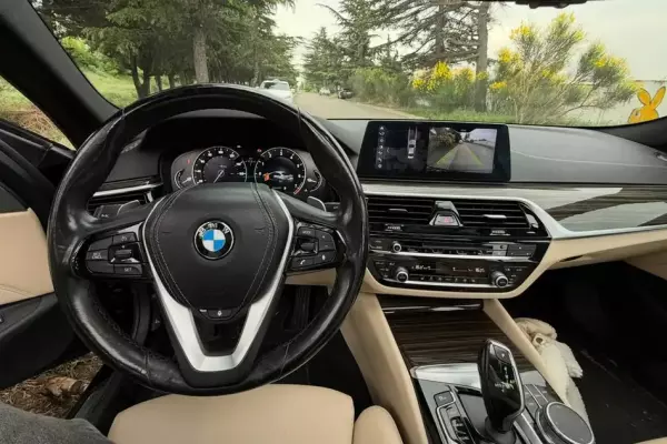 BMW 530i ქირავდება საქართველოში