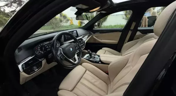 BMW 530i ქირავდება საქართველოში