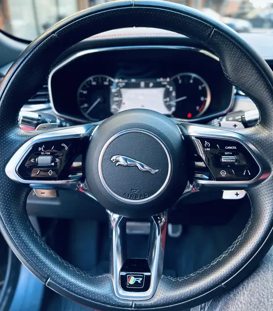 Jaguar F-Pace ქირავდება საქართველოში