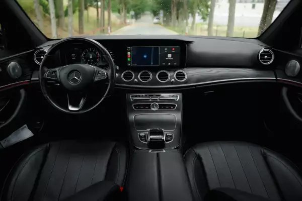 Mercedes E300 ქირავდება ბორჯომში