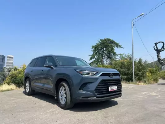 Toyota Grand Highlander ქირავდება საქართველოში