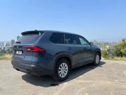 Toyota Grand Highlander ქირავდება საქართველოში