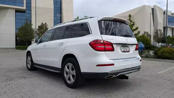 Mercedes GLS 450 ქირავდება საქართველოში