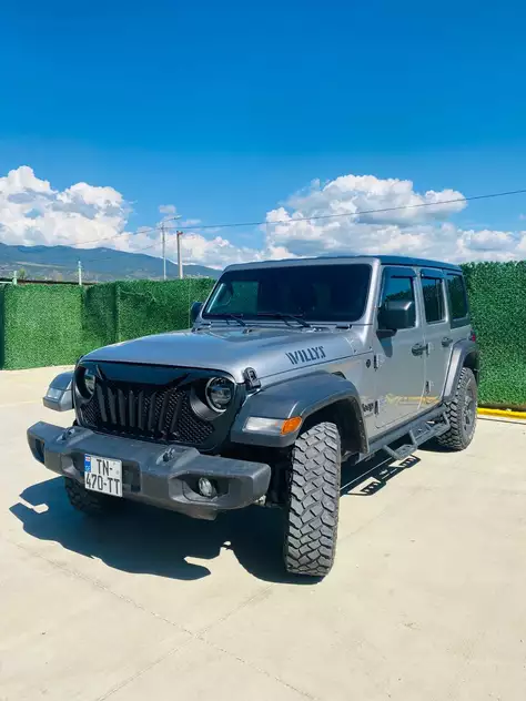 Jeep Wrangler Willys ქირავდება საქართველო -ში